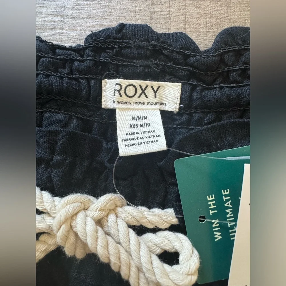 Roxy comfortable oceanside